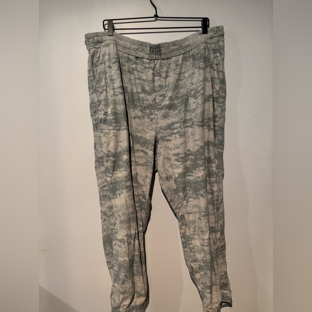 Athleta Gray/ Green Camouflage Joggers